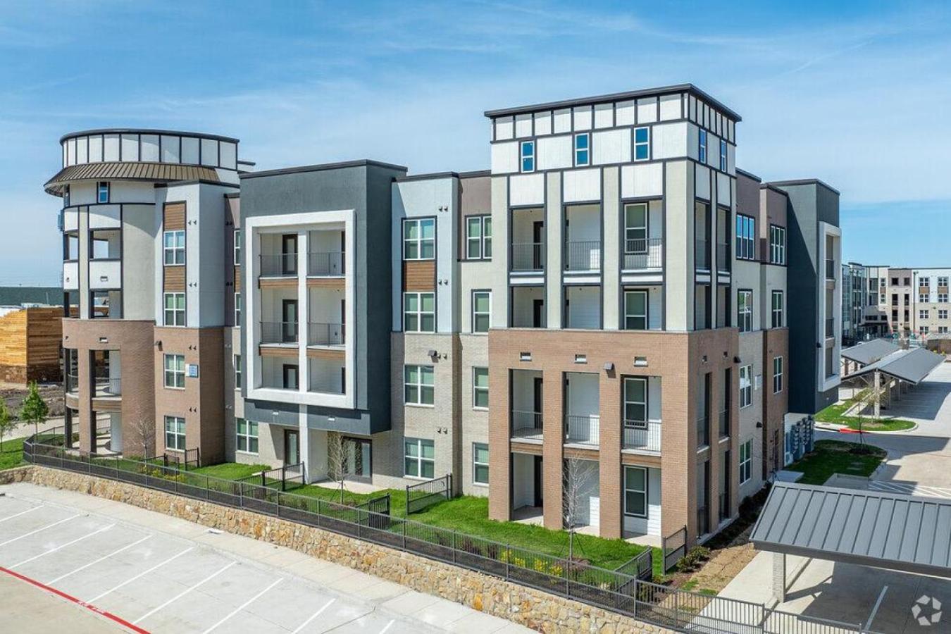 Landing At The Duvall - 1 Bedroom In Grand Prairie Exterior photo