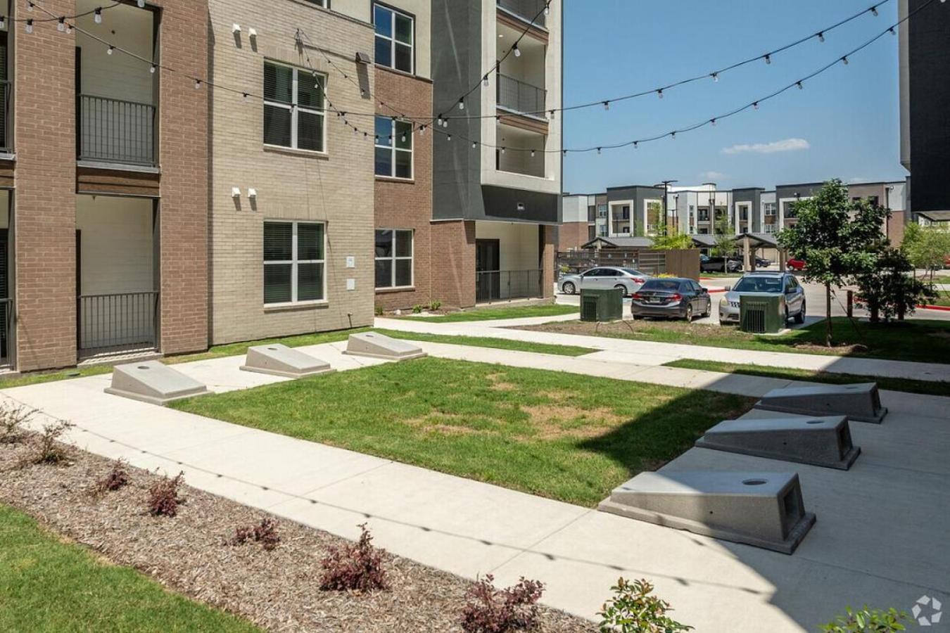 Landing At The Duvall - 1 Bedroom In Grand Prairie Exterior photo
