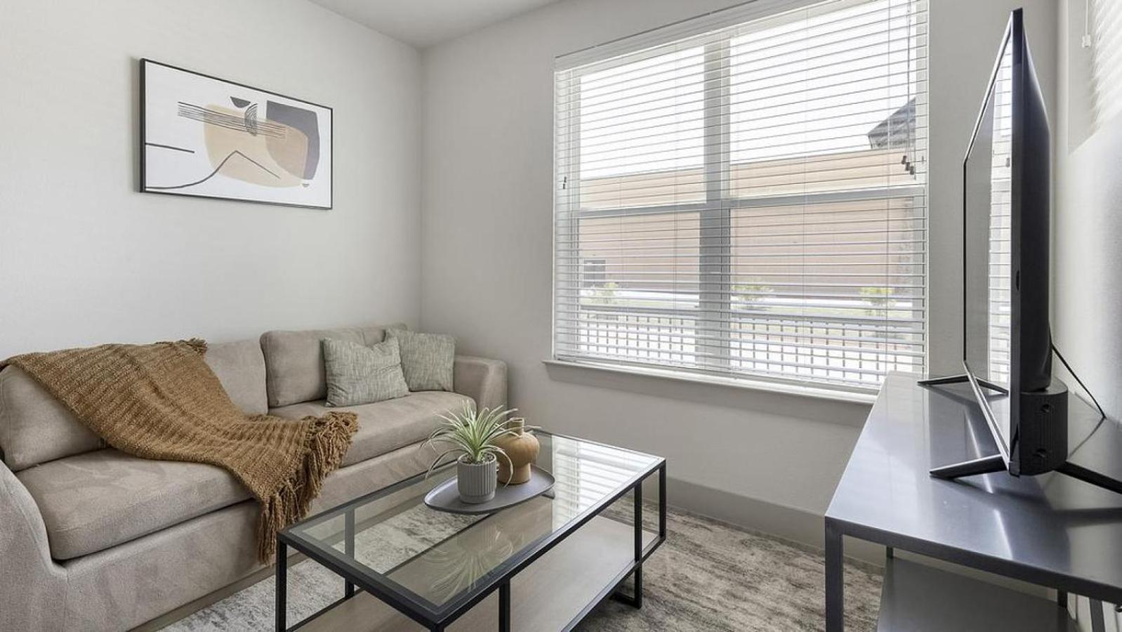 Landing At The Duvall - 1 Bedroom In Grand Prairie Exterior photo